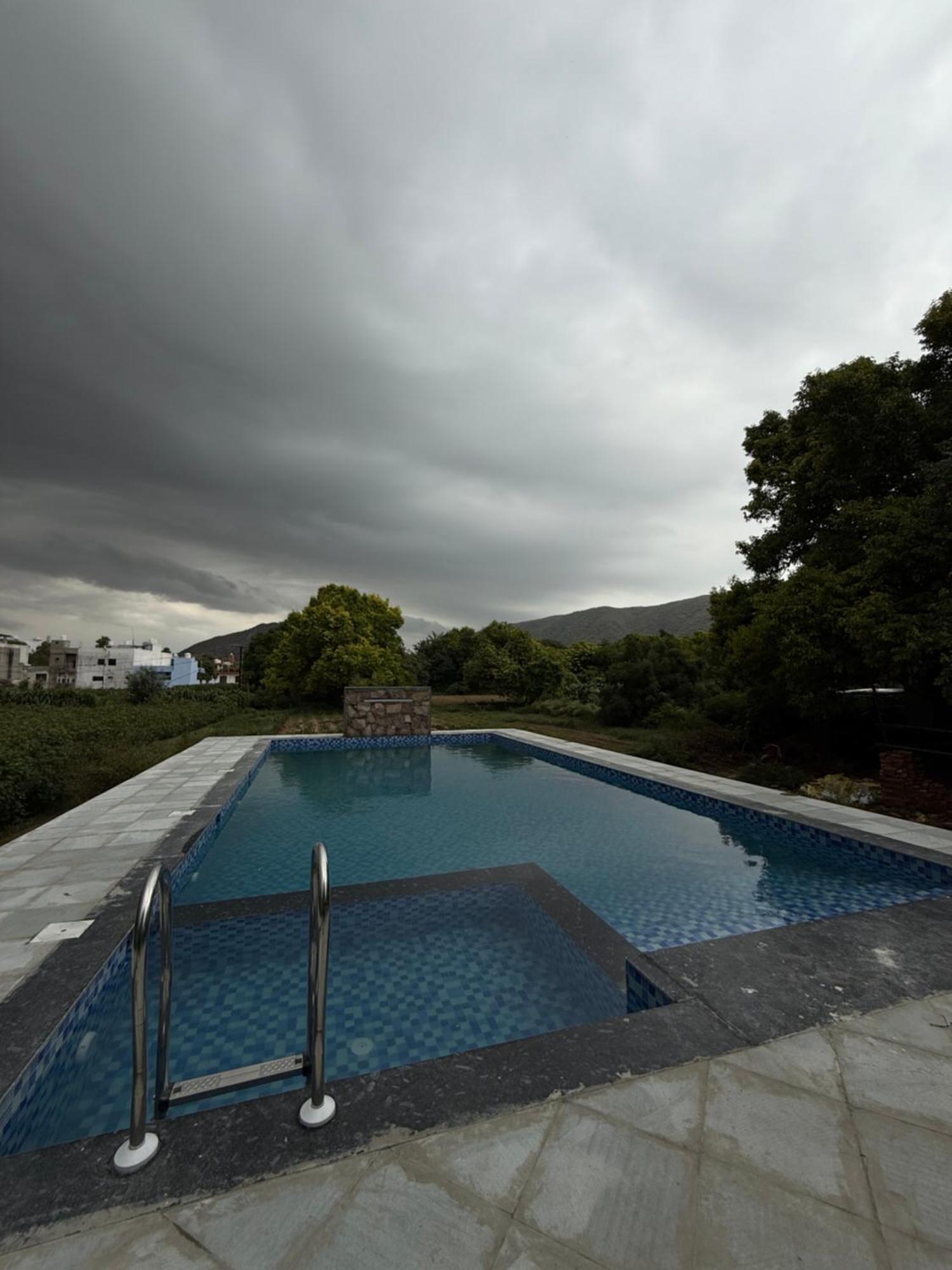 Heli Pushkar Hotel Exterior photo